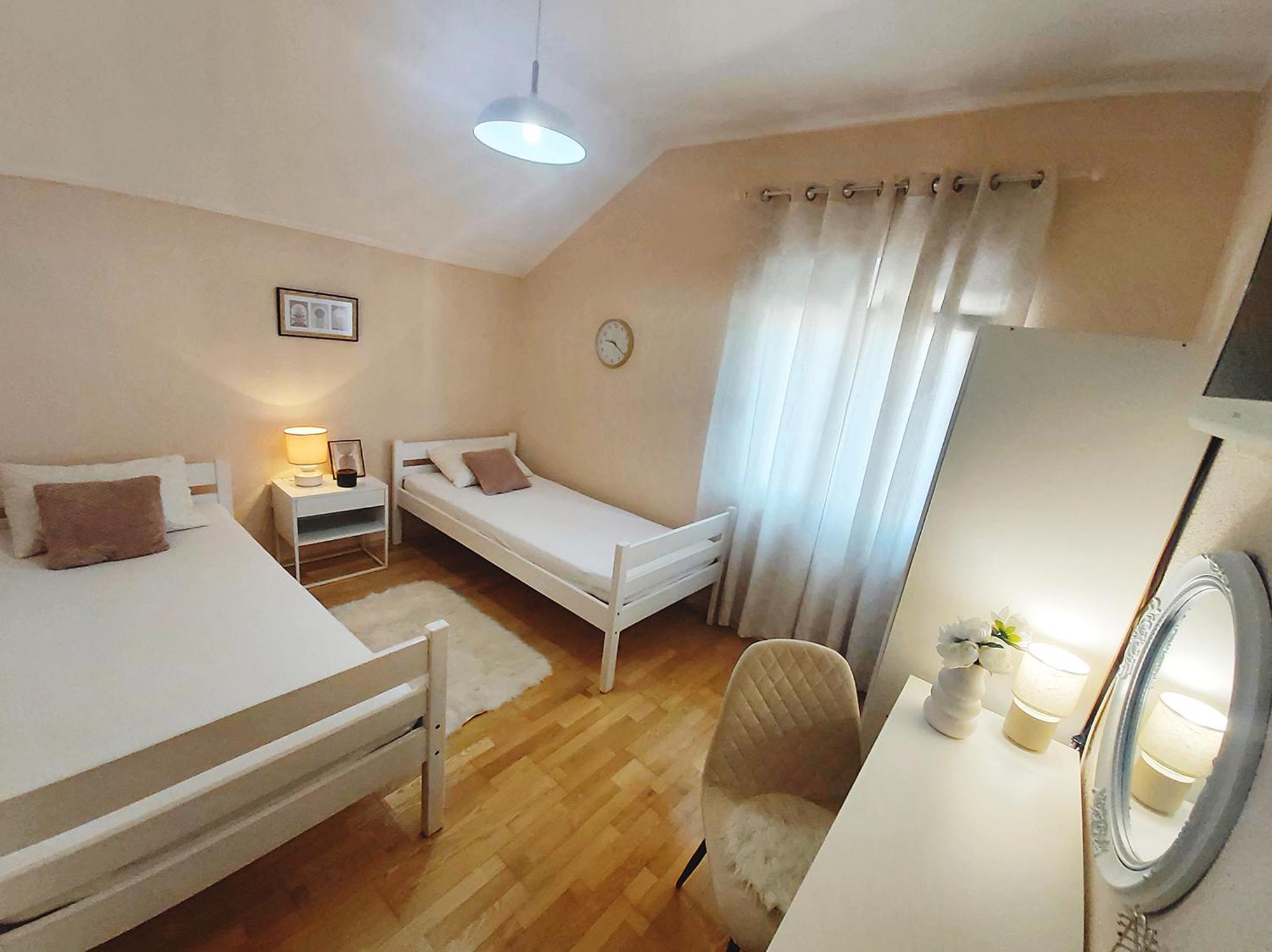 Zara Apartment With Terrace Near Old Town 모스타르 외부 사진